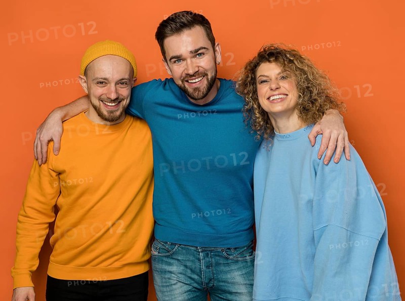 Smiley best friends posing together