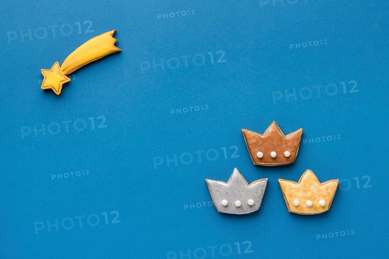 Top view shooting star with three crowns epiphany day