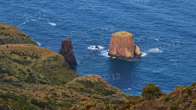 Faraglioni Rossi di Lipari