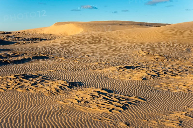 Travelling dune