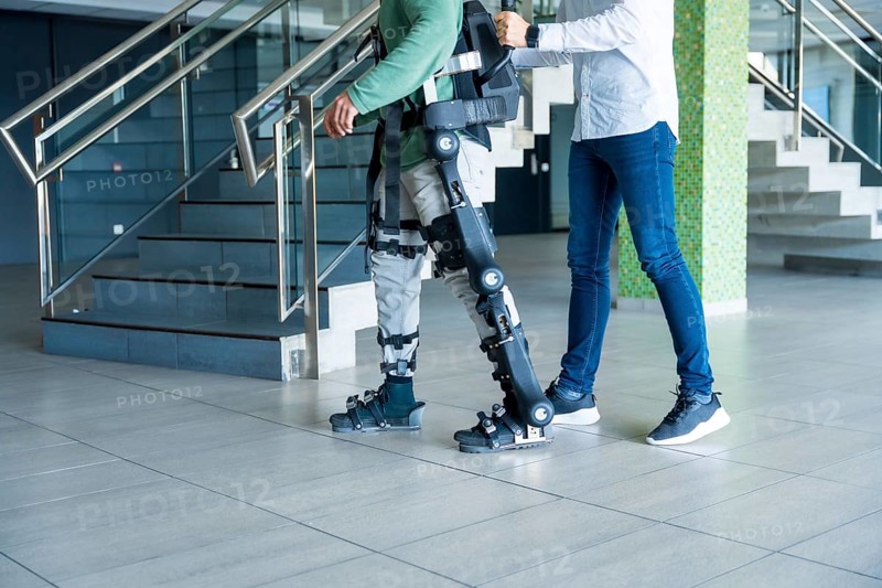 Mechanical exoskeleton