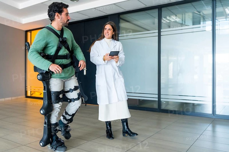 Mechanical exoskeleton