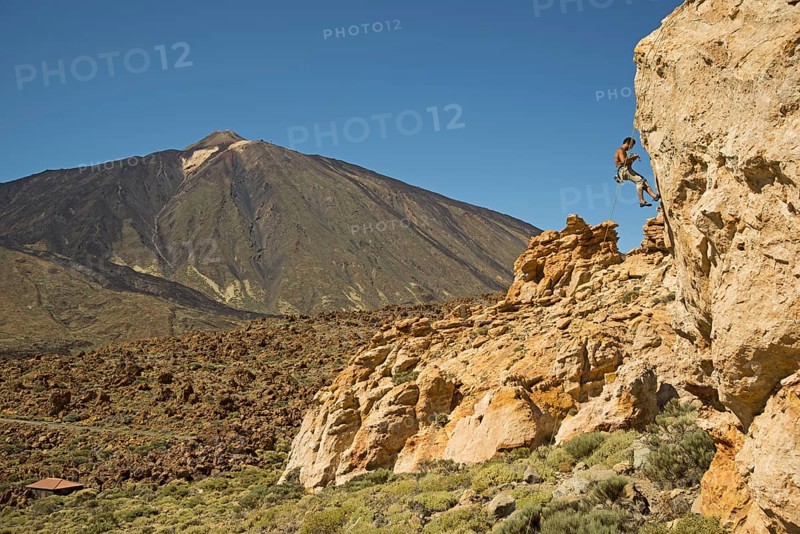 Climbers at the Piedras Amarillas