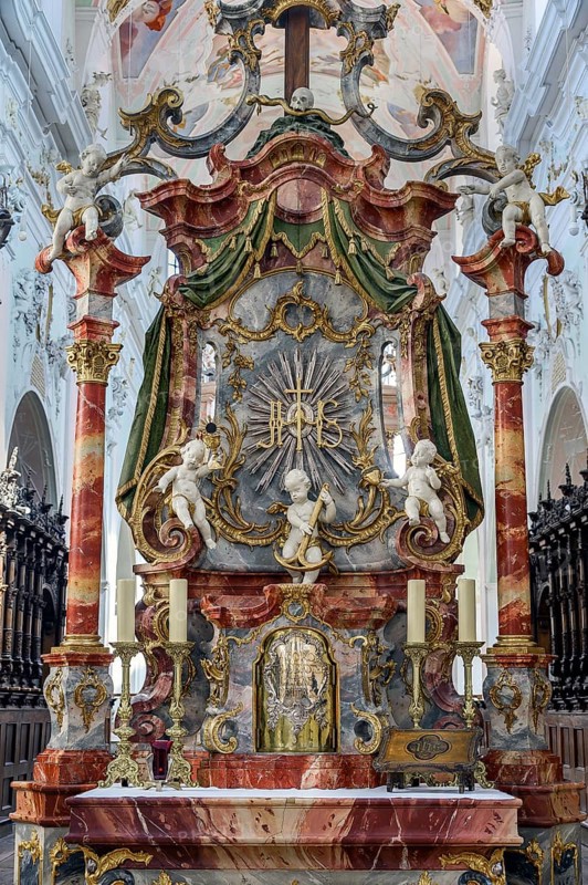 Main altar