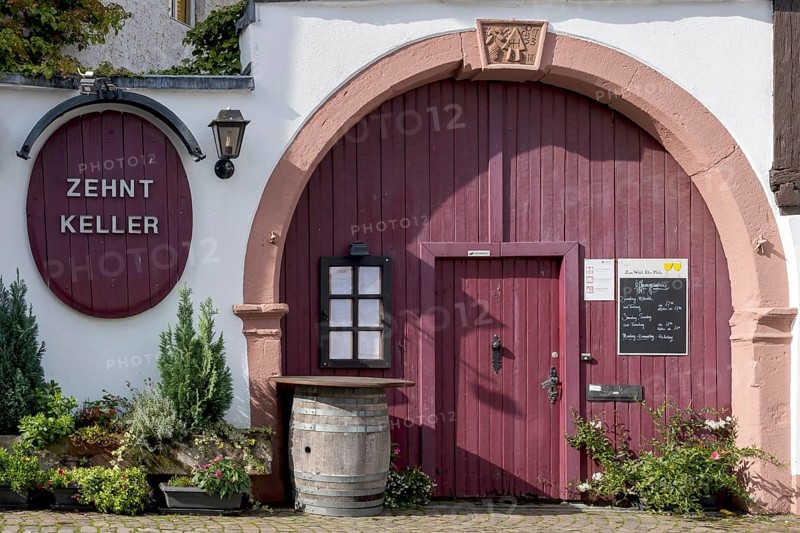 Wine bar in the historic Zehntkeller