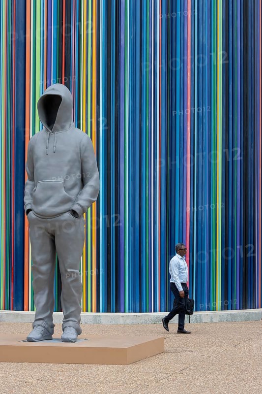 Sculpture from the series THE EXTATICS 2023 - outdoor art and in the background of Raymond Moretti's sculpture Le Moretti