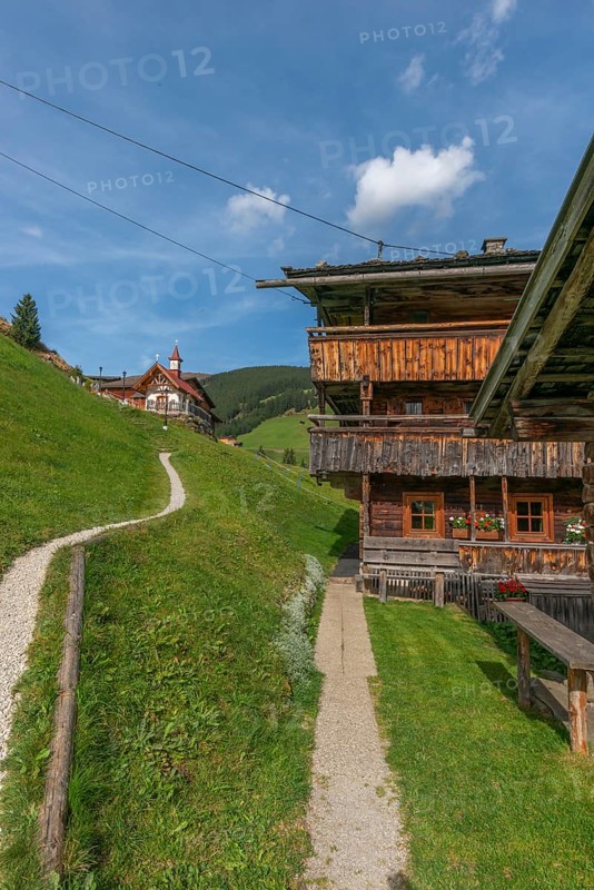 Historic farmhouses in the hamlet of Gemais