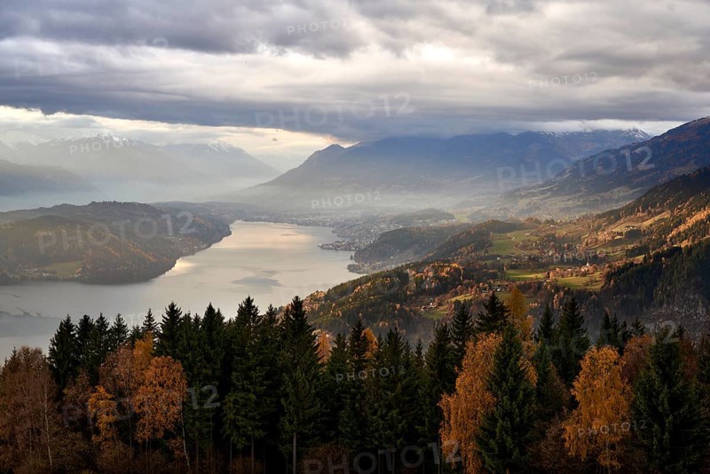 Autumn atmosphere at Lake Lake Millstatt