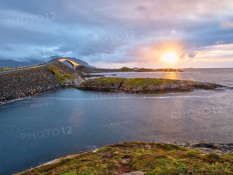 Storeisundbrua at sunset