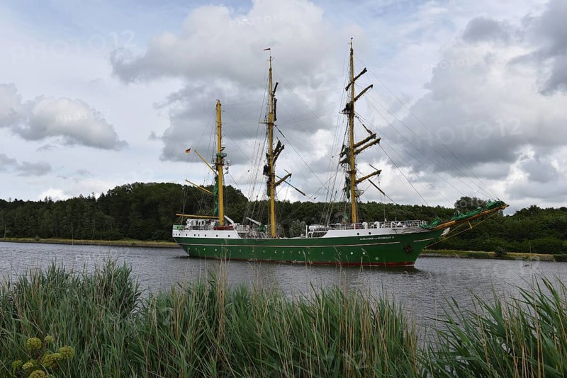 Sailing ship Alexander von Humboldt II in the Kiel Canal