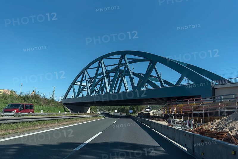 New construction of a bridge over the A6 federal motorway