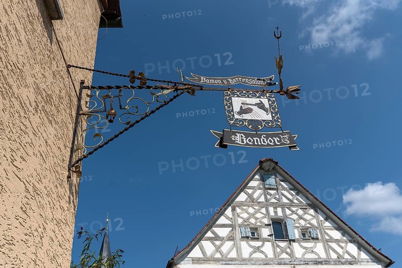 Old nose sign of a barber shop