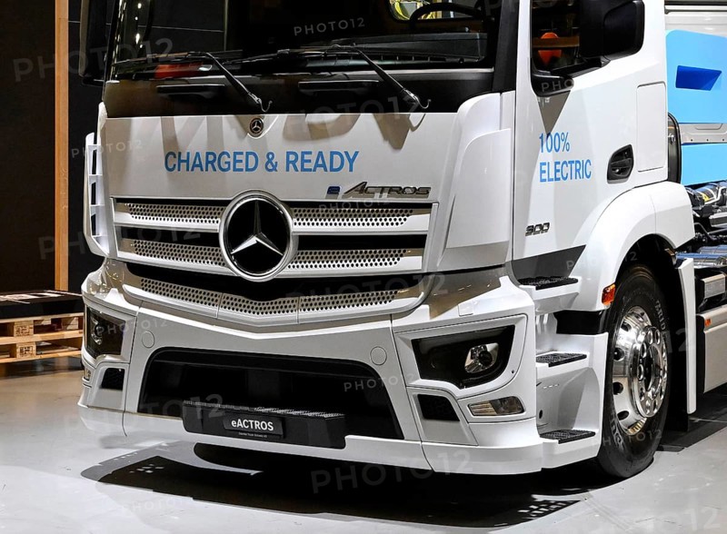 Mercedes Benz electric lorry