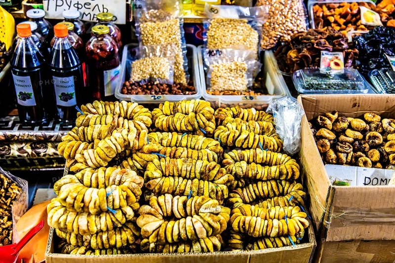 Dried figs