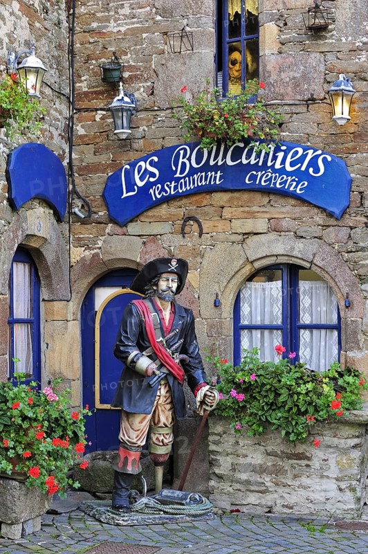 Pirate in front of restaurant at Le Conquet