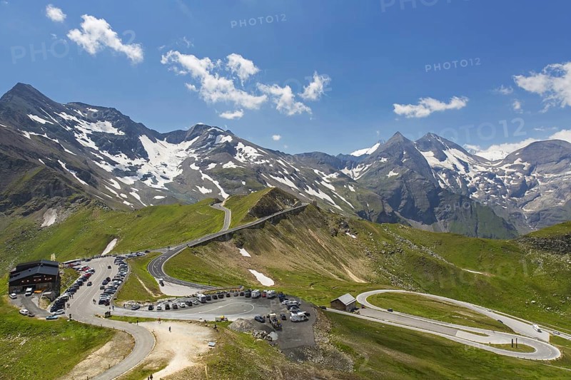 Serpentine curves on the Grossglockner High Alpine Road