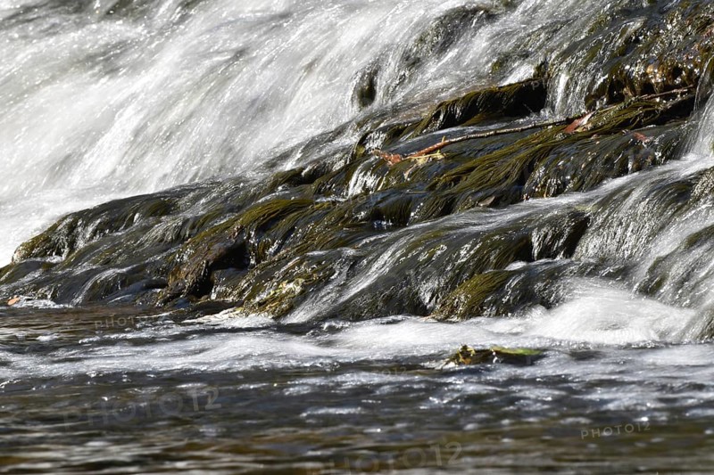 Barrage of the Nahe river on the Nohener-Nahe-Schleife hiking trail in Naheland