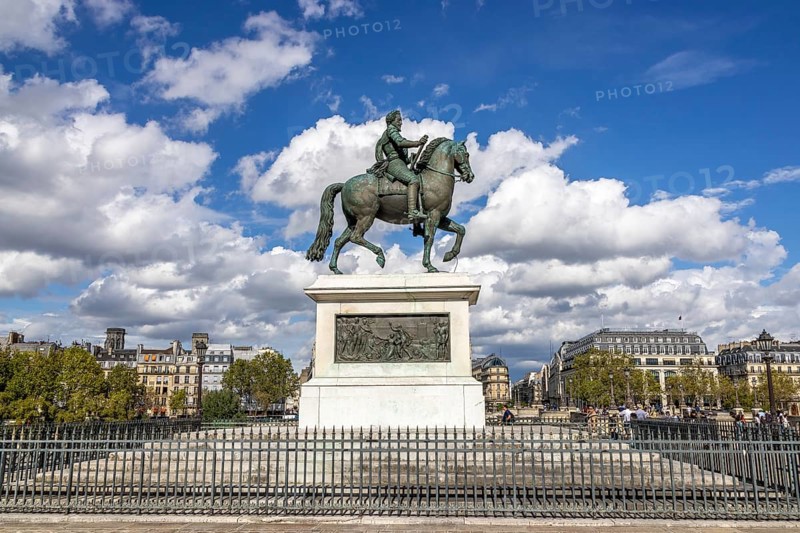 Bronze equestrian statue of Henry IV on the Pont Neuf bridge