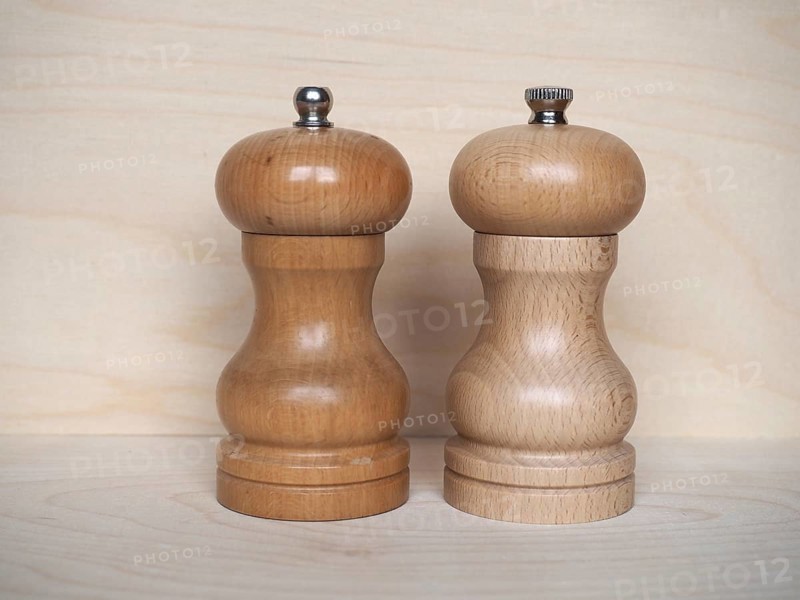 Salt and pepper grinders