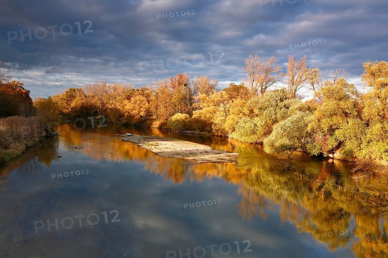 Autumn in the floodplain
