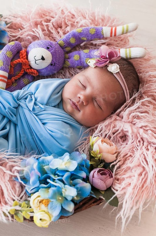 Sweet baby dreaming basket