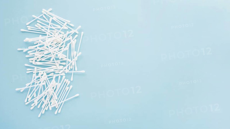 Heap cotton buds