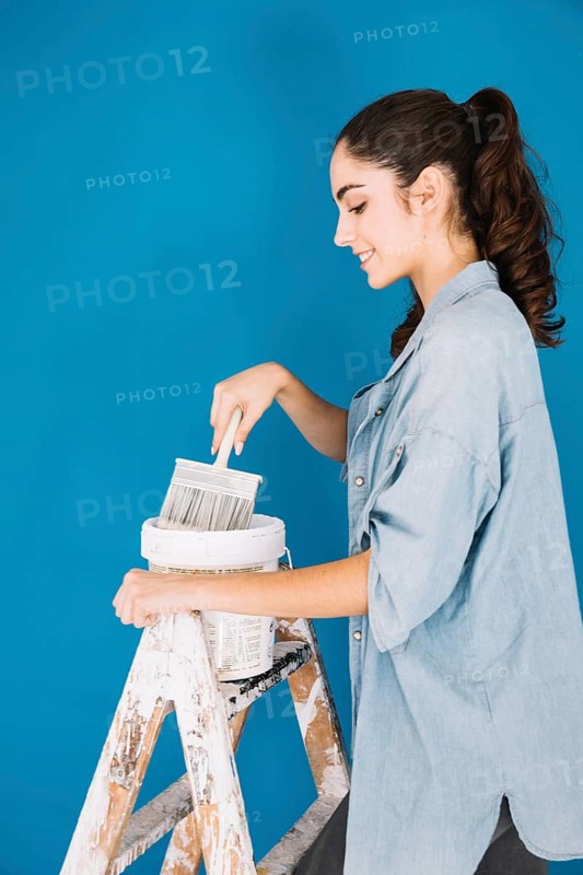 Paint concept with side view woman