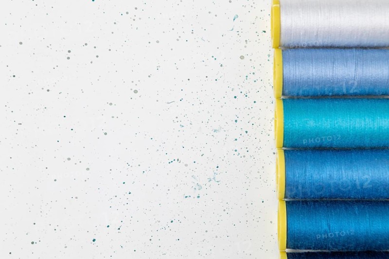 Different threads frame with copy space
