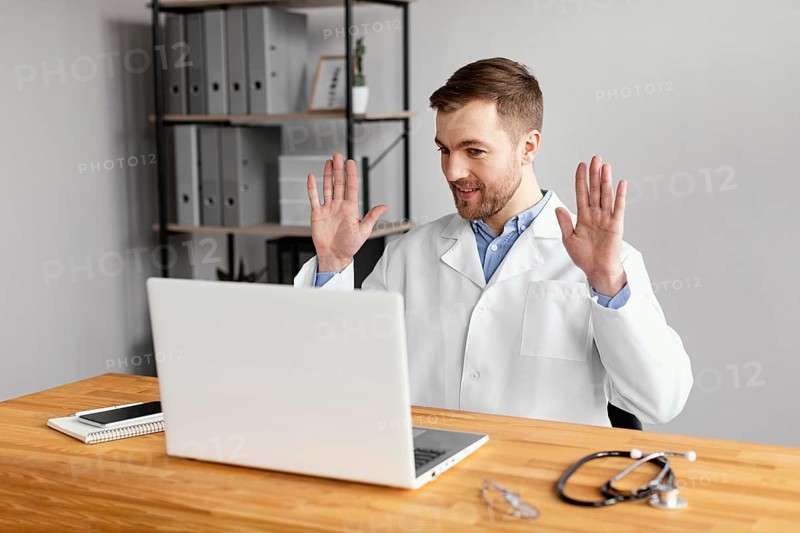 Medium shot doctor work