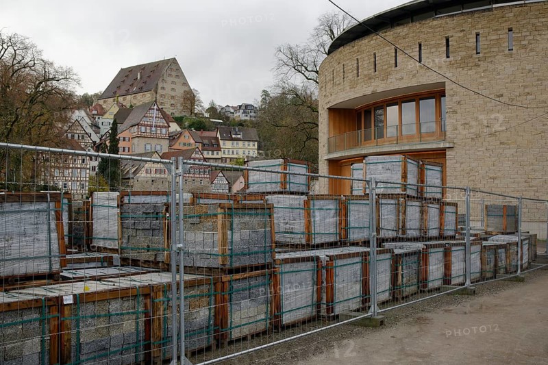 Construction container in front of the Globe Theatre