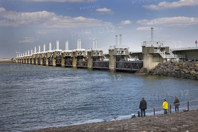 Storm flood barrier