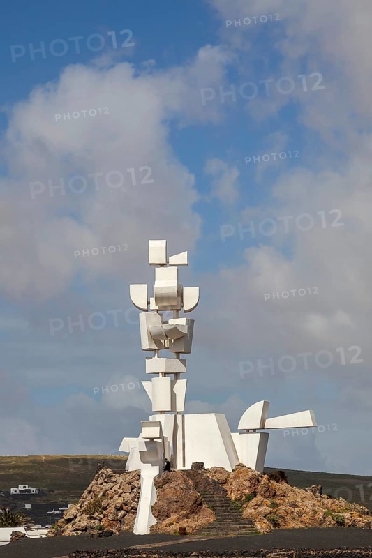Sculpture Monumento al Campesino by the artist Cesar Manrique