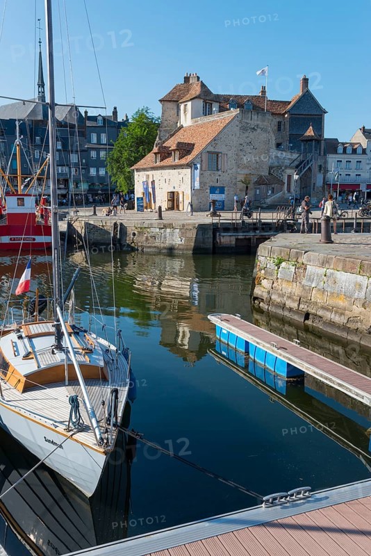 Harbour basin with ship