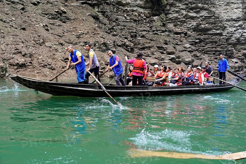 Special boats for the side arms of the Yangtze