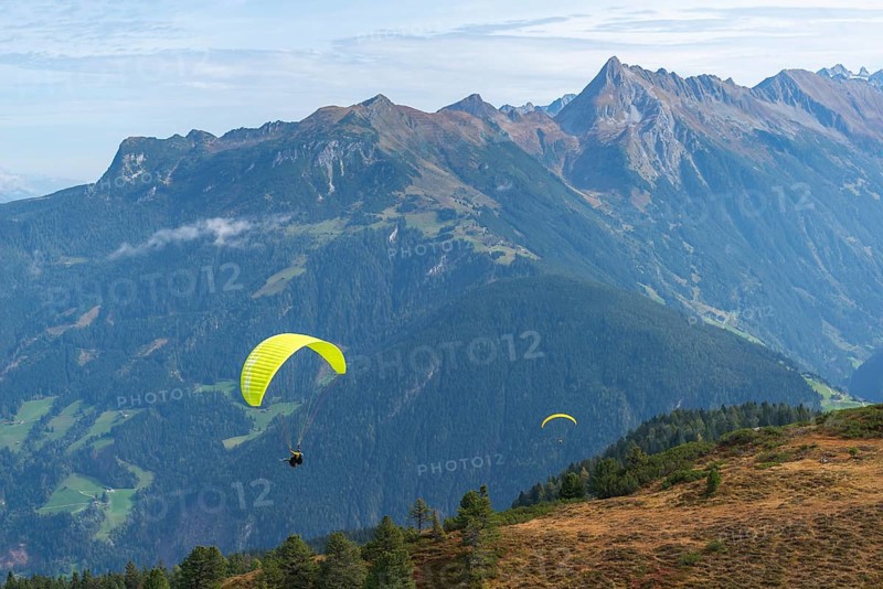 Tandem paragliding flight