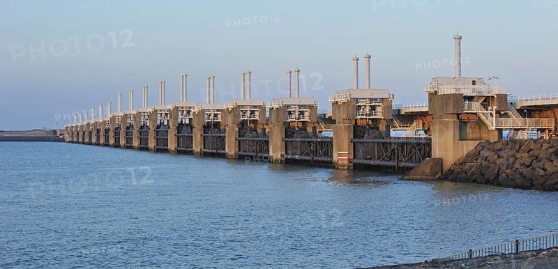 Storm flood barrier