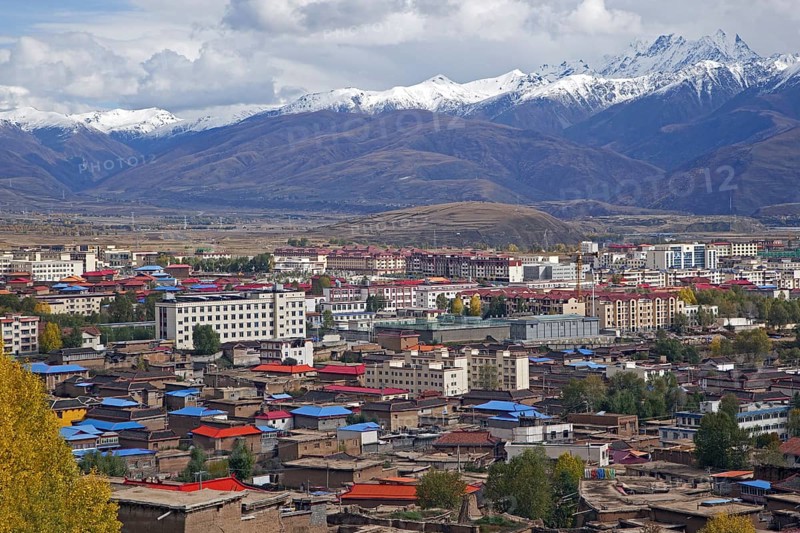 View over the Tibetan town Garze