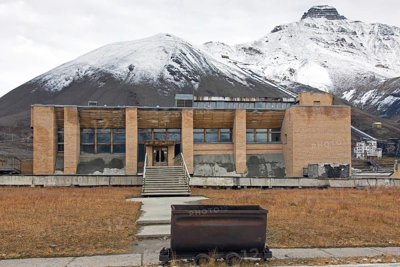 Swimming pool entrance at Pyramiden