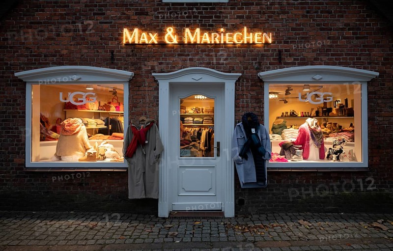 Luxury label shop