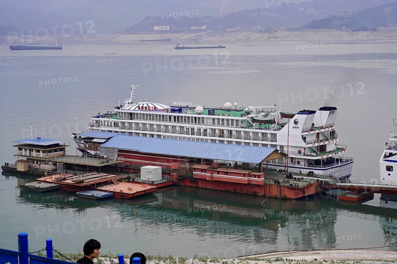Cruise ship on the Yangtze River