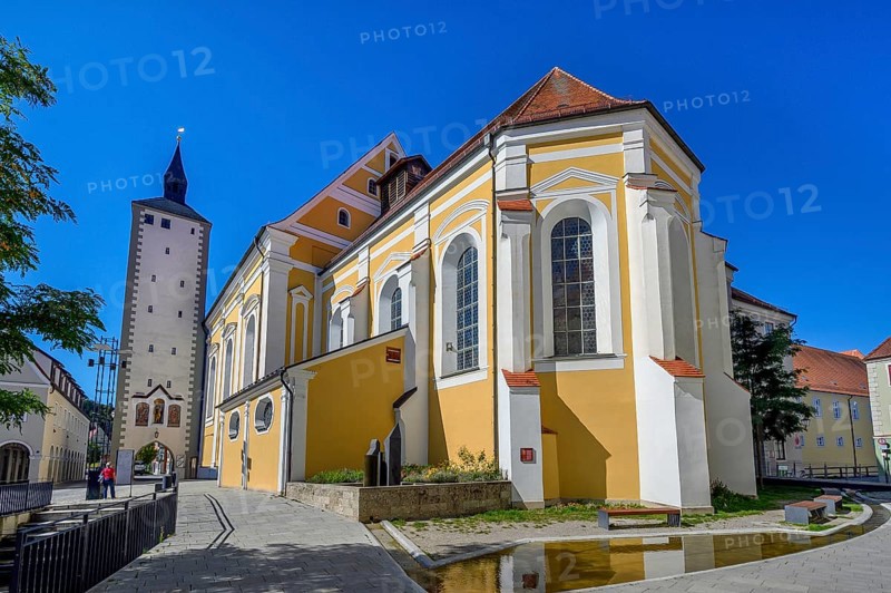 Lower Gate and Jesuit Church of the Annunciation of the Virgin Mary