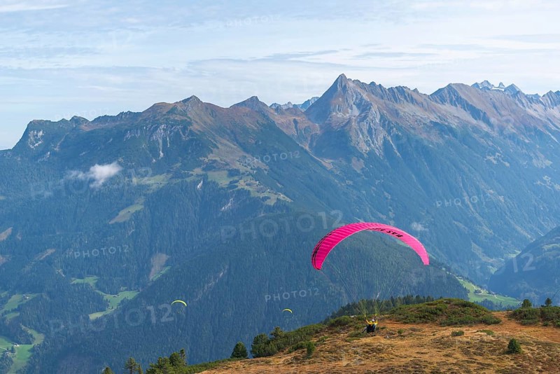 Tandem paragliding flight