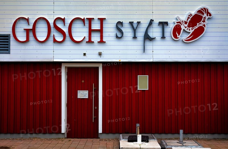 Gosch Sylt logo on the back of the restaurant