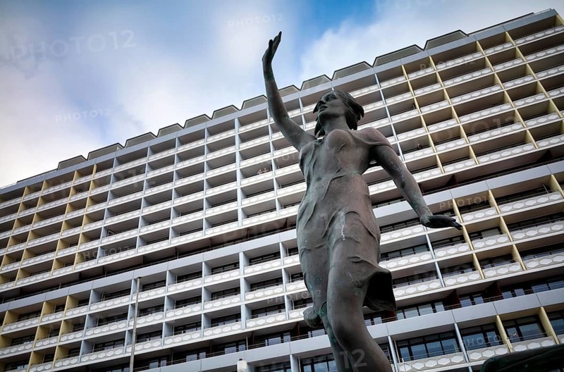Bronze statue S.O.S for Save our Seas