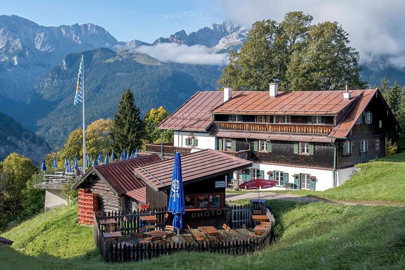 Eckbauer mountain inn with the Wetterstein mountains
