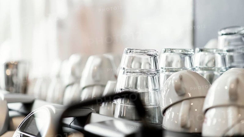 Arrangement with cups glasses