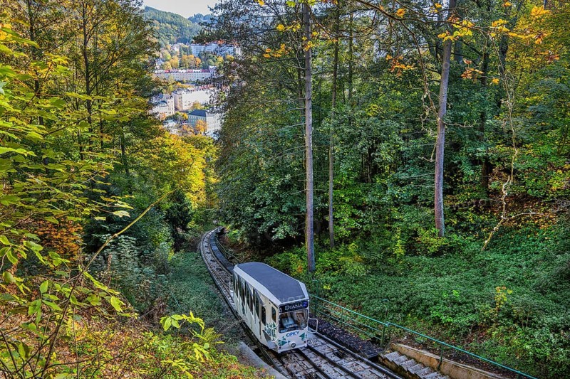 Funicular railway to Diana Hill in autumn