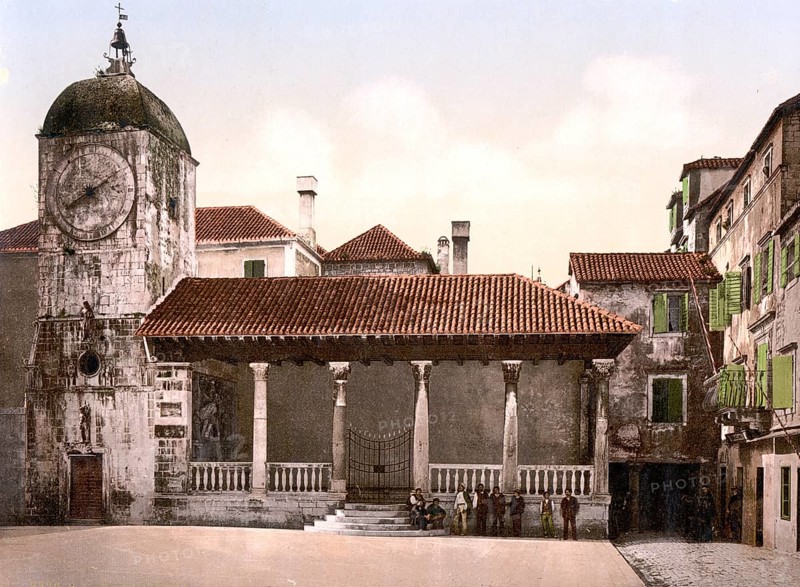 The Loggia of Trau