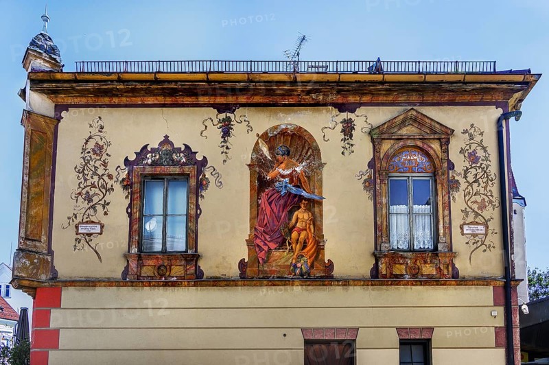 Facade with Lueftlmalerei
