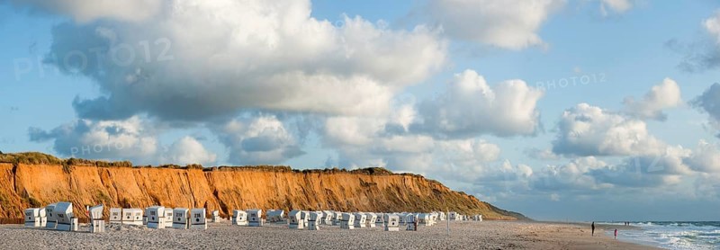 Evening sun on the beach of Kampen on the Red Cliff